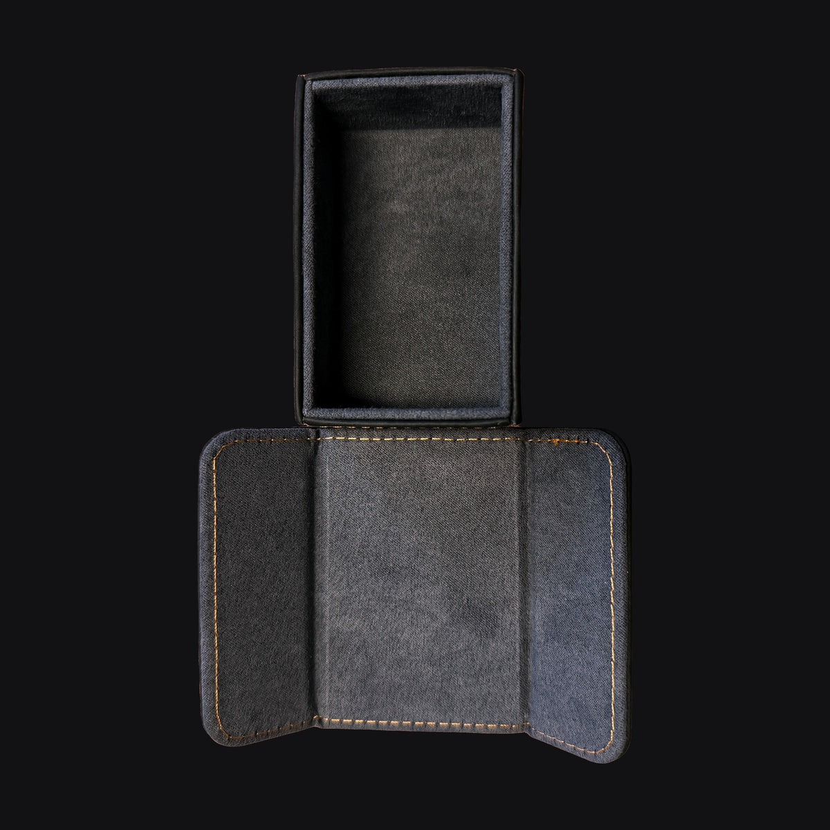 Kintsugi Dice Tray geöffnet von oben, Mikrofaser-Innenraum