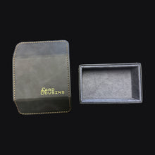 Kintsugi Dice Tray geöffnet, Deckel mit Logo neben der Schale